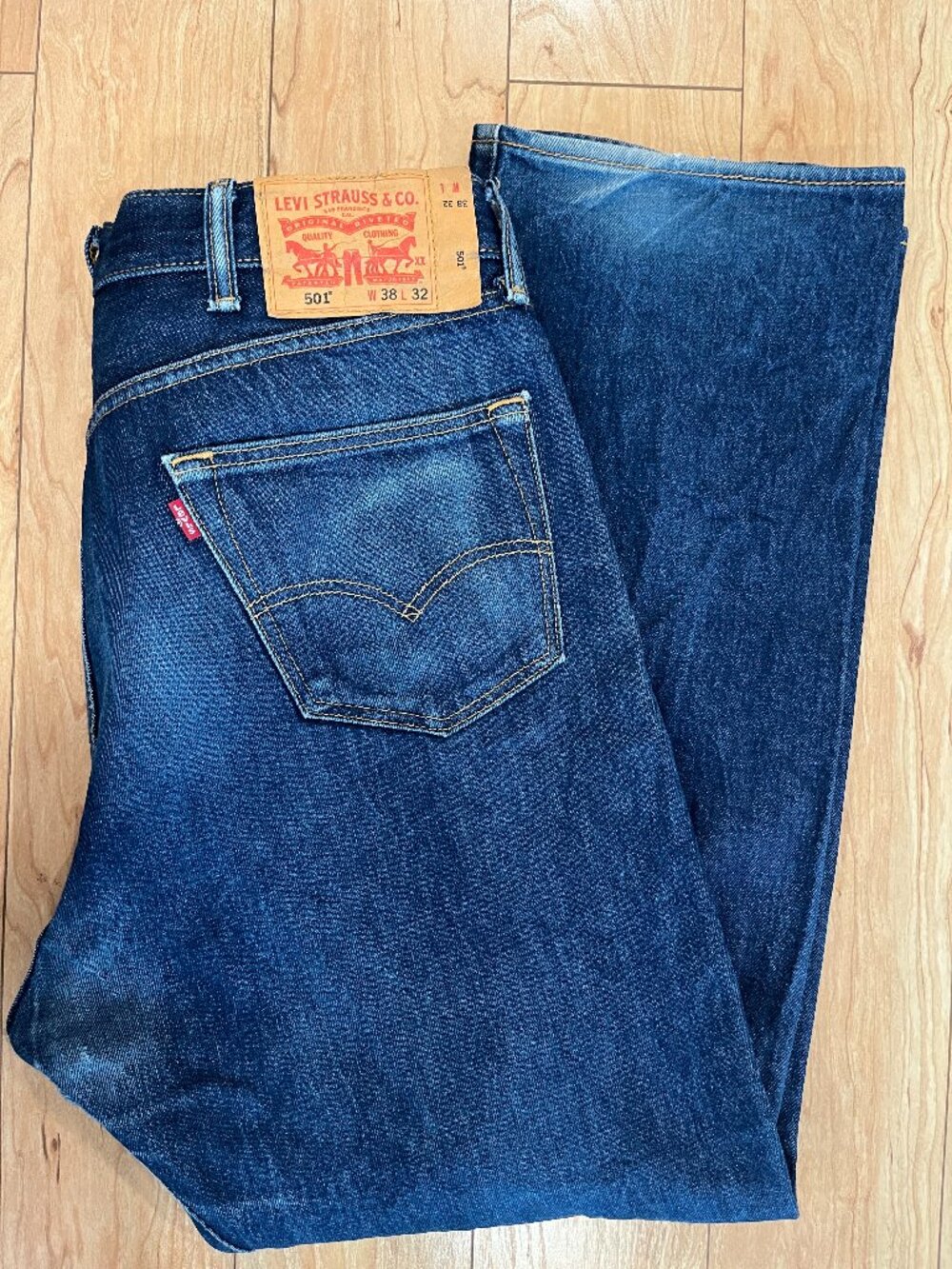Mens Levis 541 - W38 / L30 - Dark Indigo Wash - Great fading